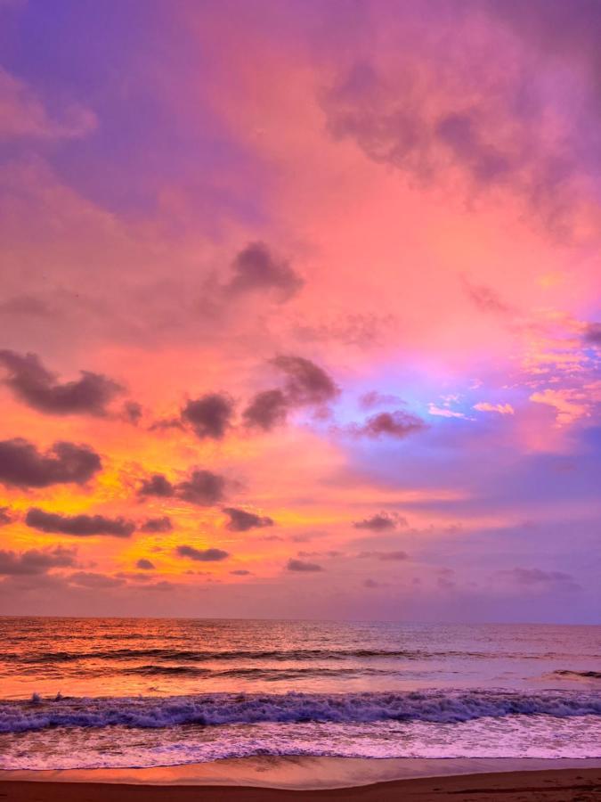 Sun Shine Guest House Negombo Buitenkant foto