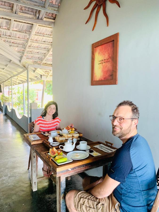 Sun Shine Guest House Negombo Buitenkant foto